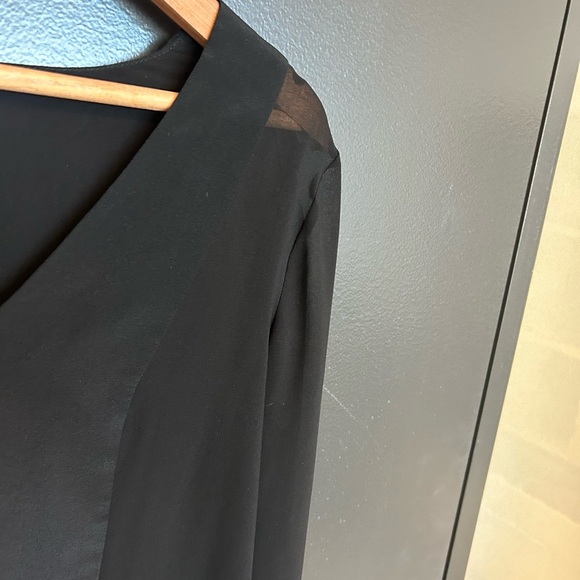 Bailey 44 sheer blouse size S excellent condition- fabric label missing :( silk? - Picture 3 of 11